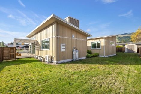 Photo of property in 3 Nursery Lane, Kinloch, Taupo, 3377