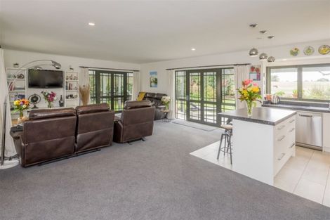 Photo of property in 10 Clifford Close, Levin, 5510