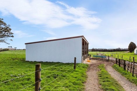 Photo of property in 869 Carrington Road, Hurworth, New Plymouth, 4371