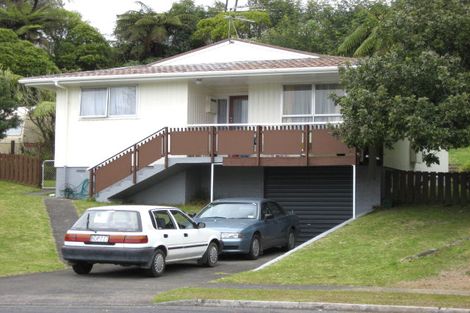 Photo of property in 17 Brixham Place, Merrilands, New Plymouth, 4312