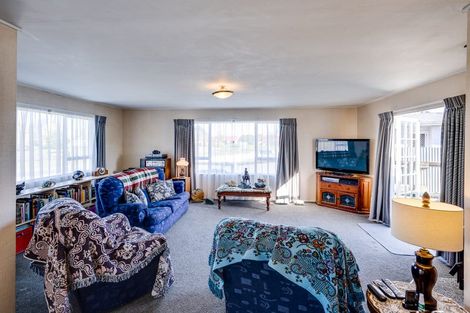 Photo of property in 68 Tait Drive, Greenmeadows, Napier, 4112