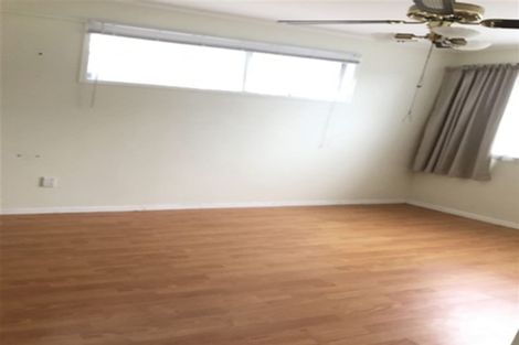 Photo of property in 134 Waimumu Road, Massey, Auckland, 0614