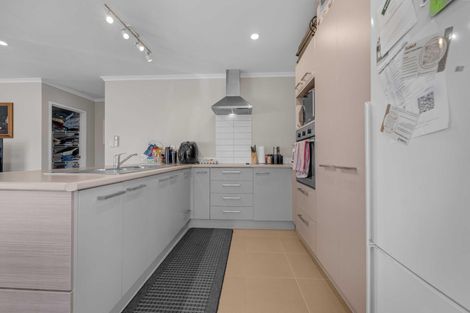 Photo of property in 4 Waitaua Street, Papakura, 2110