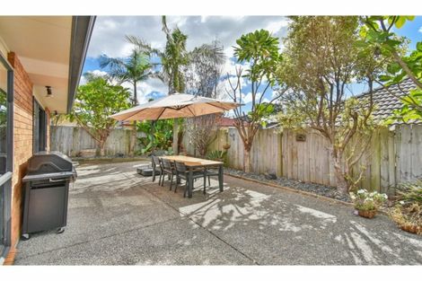 Photo of property in 26 Norm Pellow Drive, Manurewa, Auckland, 2105