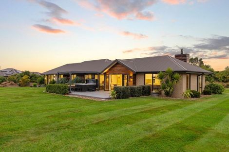 Photo of property in 22 Landsborough Drive, Darfield, 7571