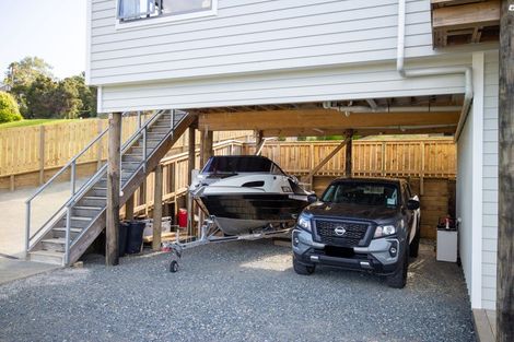 Photo of property in 26 Cable Bay Block Road, Cable Bay, 0420