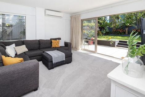 Photo of property in 24b Bucklands Beach Road, Bucklands Beach, Auckland, 2012