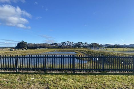 Photo of property in 27 Te Piriti Road, One Tree Point, 0118