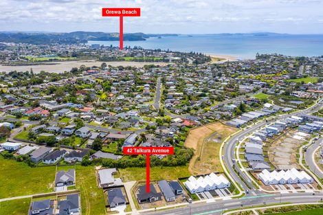 Photo of property in 42 Taikura Avenue, Red Beach, 0932