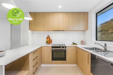 Photo of property in 71 Oakum Road, Whitby, 5024