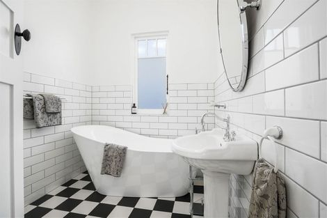 Photo of property in 8 Stanley Street, Claudelands, Hamilton, 3214