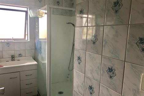 Photo of property in 1/4 Kelvin Road, Papakura, 2110