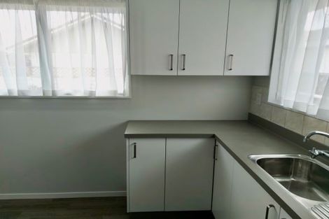 Photo of property in 2 Hill Court, Awapuni, Palmerston North, 4412