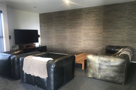 Photo of property in 9a Baring Terrace, Strandon, New Plymouth, 4312