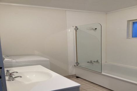 Photo of property in 8 Melrose Crescent, Melrose, Wellington, 6023