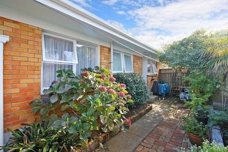 Photo of property in 1/9 Devon Road, Bucklands Beach, Auckland, 2012
