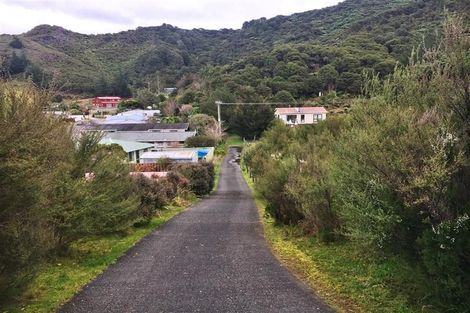 Photo of property in 4 Exmoor Grove, Wainuiomata, Lower Hutt, 5014