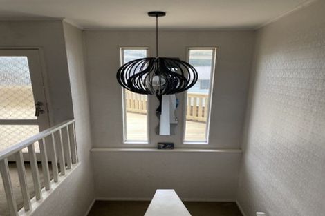 Photo of property in 110 Taylor Terrace, Tawa, Wellington, 5028