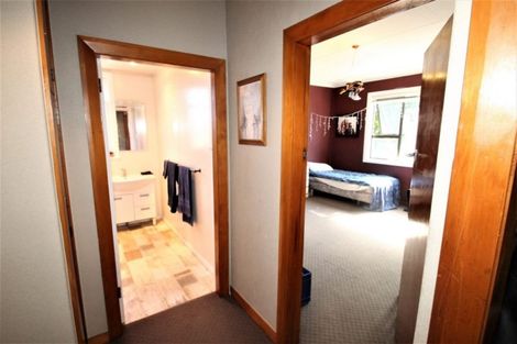 Photo of property in 180 Gladstone Road, Dalmore, Dunedin, 9010