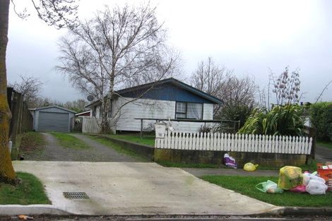 Photo of property in 4 Bryce Place, Kelvin Grove, Palmerston North, 4414