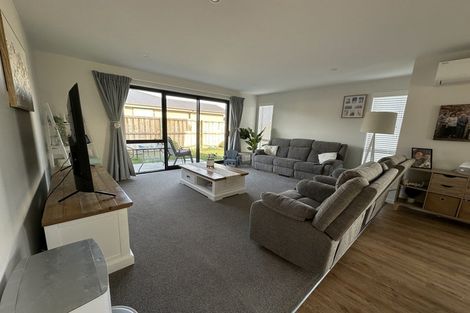 Photo of property in 8 Te Kanawa Lane, Rolleston, 7615