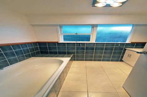 Photo of property in 1/223 Eskdale Road, Birkenhead, Auckland, 0626