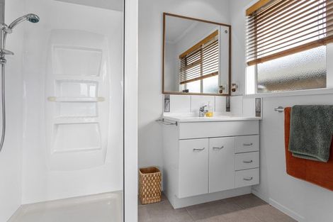 Photo of property in 29 Edgewater Grove, Whakatane, 3120