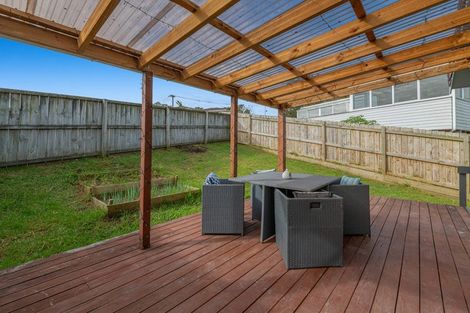 Photo of property in 1/4 Clare Place, Glenfield, Auckland, 0629