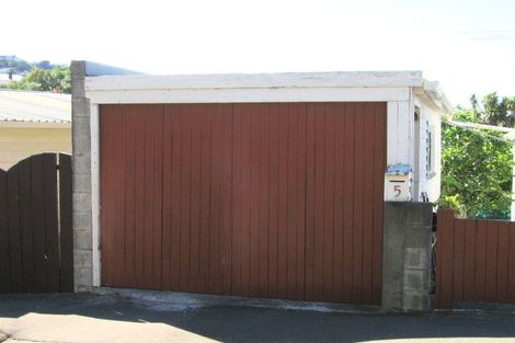 Photo of property in 5 Travancore Street, Island Bay, Wellington, 6023