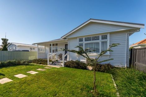 Photo of property in 20 Studholme Street, Temuka, 7920