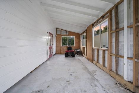 Photo of property in 5 Pohutukawa Road, Whenuapai, Auckland, 0618