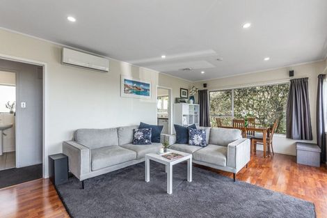 Photo of property in 2/12 Girrahween Drive, Totara Vale, Auckland, 0629
