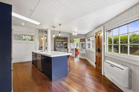 Photo of property in 19 Middleton Road, Kew, Dunedin, 9012