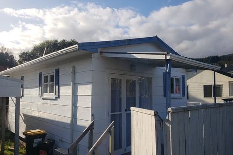 Photo of property in 29 Moana Road, Paraparaumu, 5032