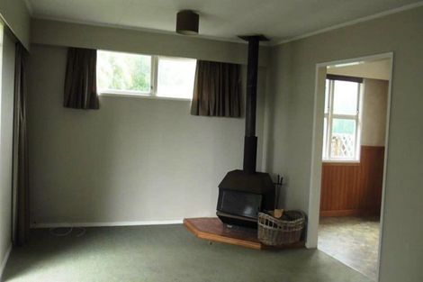 Photo of property in 9 Hardie Grove, Featherston, 5710