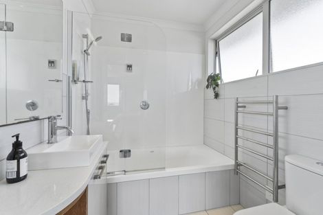 Photo of property in 2 Kowhai Street, Otaki Beach, Otaki, 5512