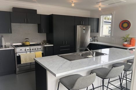 Photo of property in 7 Shortland Street, Regent, Whangarei, 0112