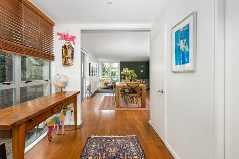 Photo of property in 90 Wiggins Street, Sumner, Christchurch, 8081