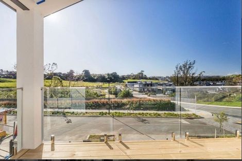 Photo of property in 7 Koreke Close, Kenepuru, Porirua, 5022