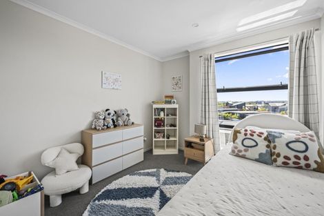 Photo of property in 12 Raranga Lane, Hobsonville, Auckland, 0616