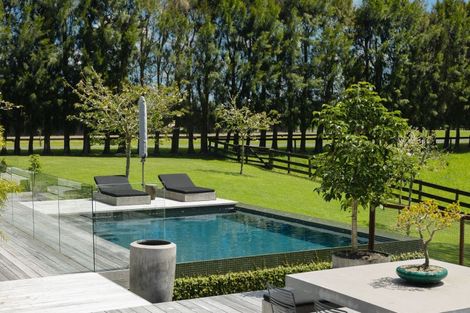 Photo of property in 23 Foster Road, Kumeu, 0891