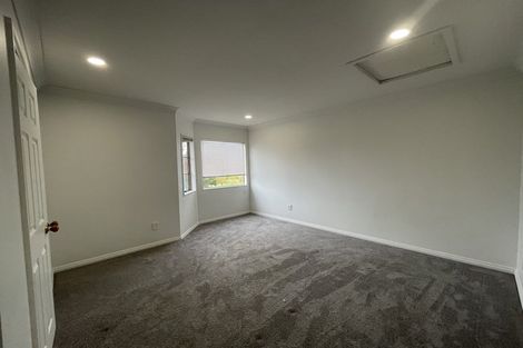 Photo of property in 11 Bream Revel Way, Karaka, Papakura, 2580