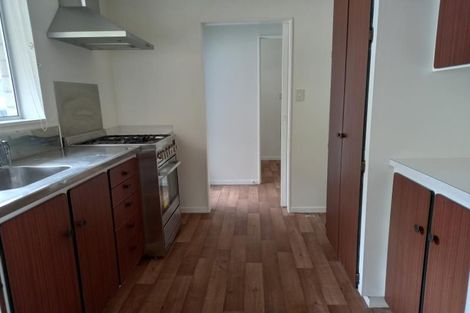 Photo of property in 10 Waterloo Place, Westown, New Plymouth, 4310