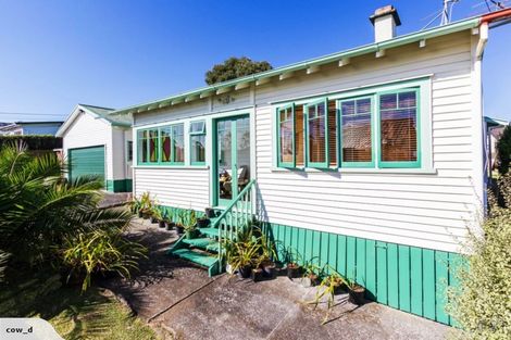 Photo of property in 89 Sunnyside Road, Sunnyvale, Auckland, 0612