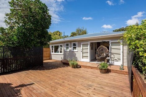 Photo of property in 17 Kiriwai Road, Paremata, Porirua, 5024