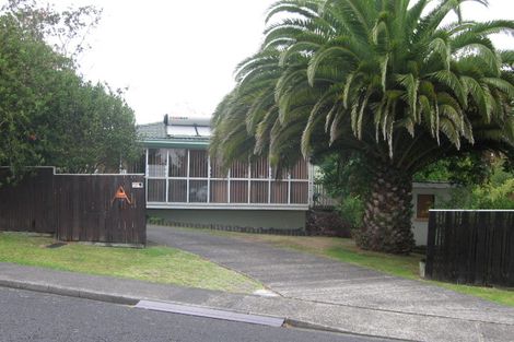 Photo of property in 14 Tree View Avenue, Glenfield, Auckland, 0629