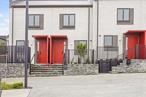 Photo of property in 14 Tupuke Lane, Mount Roskill, Auckland, 1041