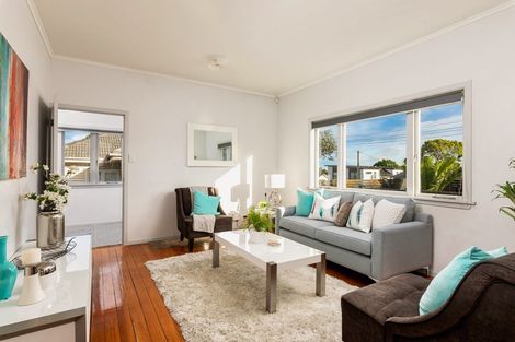 Photo of property in 4040 Great North Road, Glen Eden, Auckland, 0602