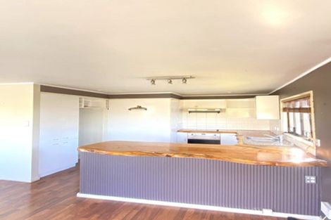 Photo of property in 689 Beach Road, Rothesay Bay, Auckland, 0630