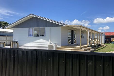 Photo of property in 61 Hume Street, Waitara, 4320
